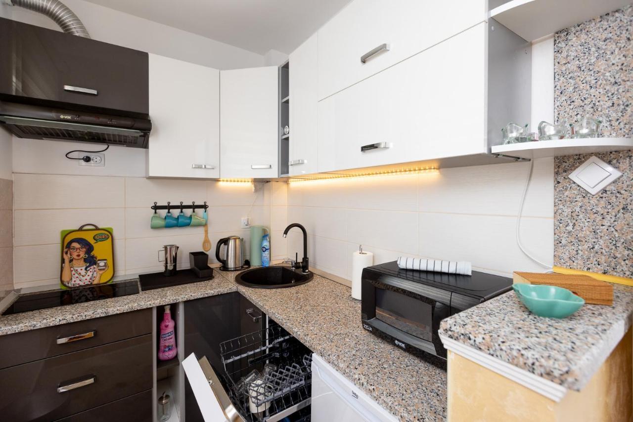 Apartment Self Check In 00-24 Mm Belgrado Esterno foto